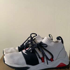 Champion Men’s size 11 Sneaker